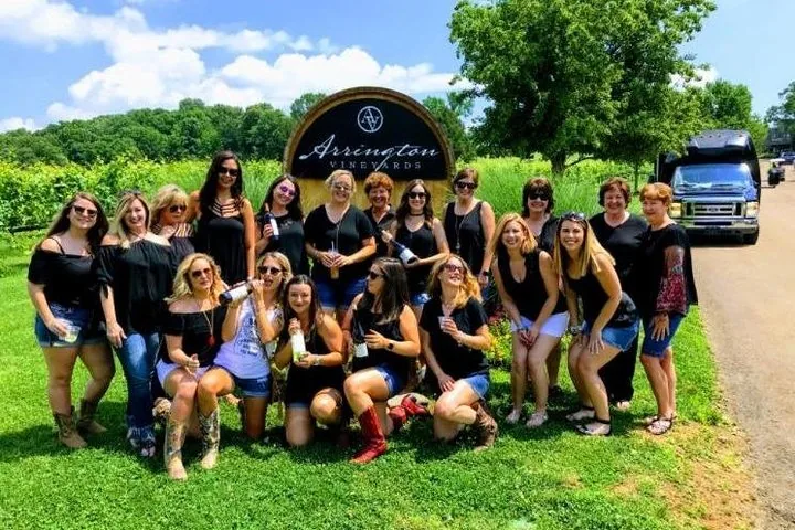 Arrington Vineyards Round-Trip Shuttle from Nashville