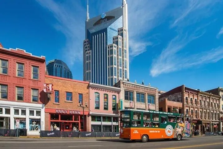 Hop on hop off trolley in Nashville