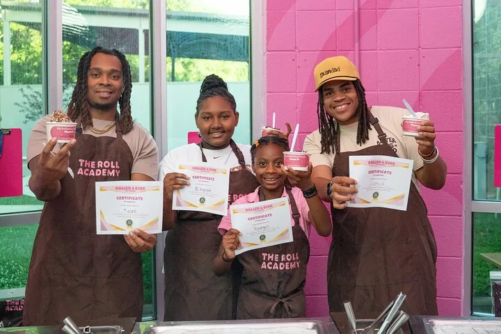 Rolled ice cream crafting class Nashville