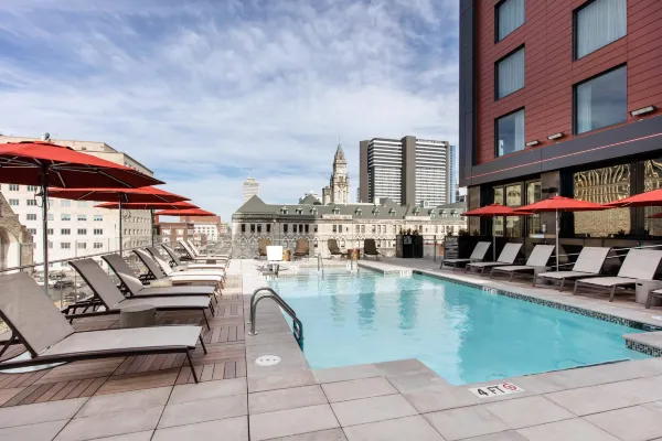 Cambria Downtown Nashville rooftop pool